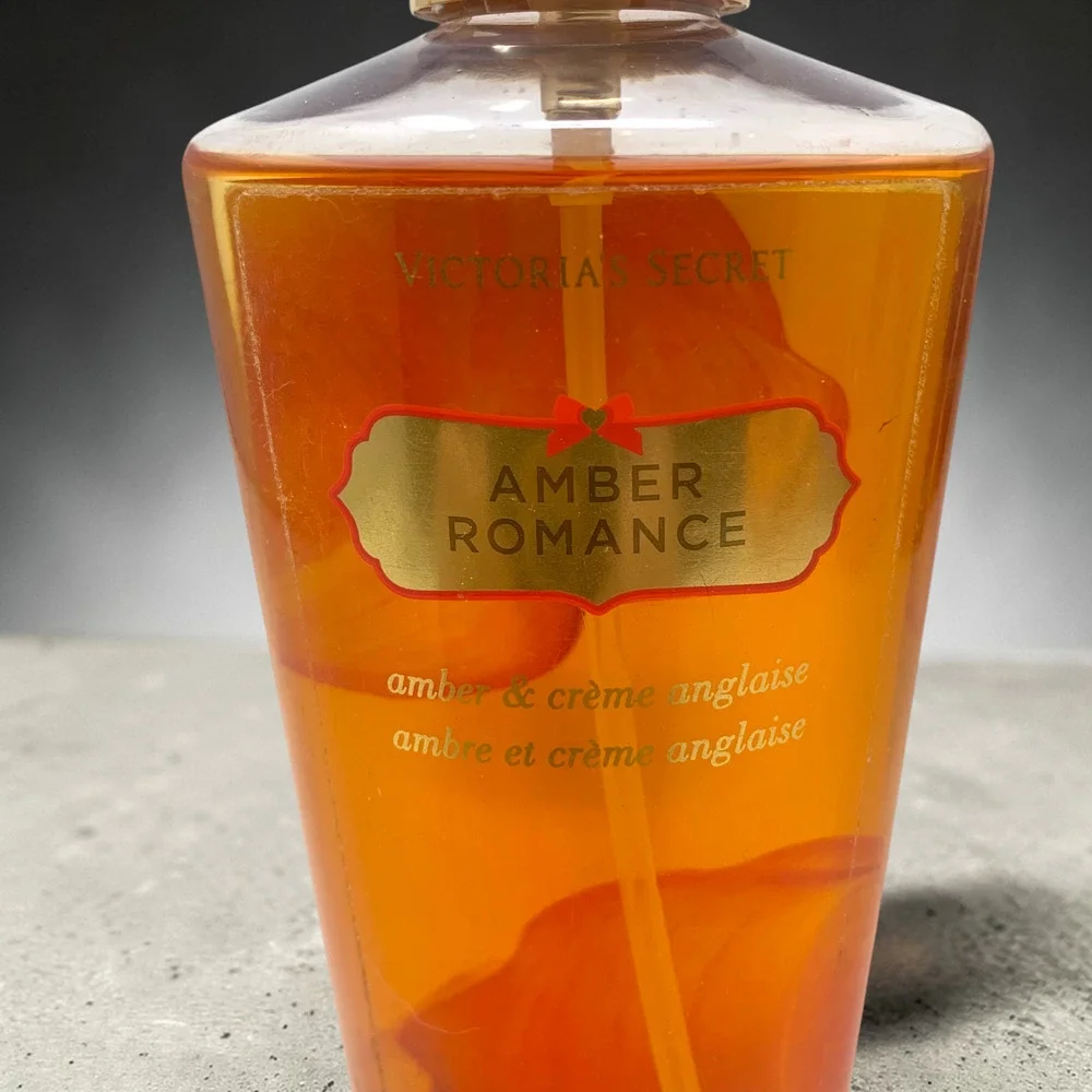 Vintage Victoria's Secret Amber Romance Fragrance Mist Spray 8.4 oz Original
